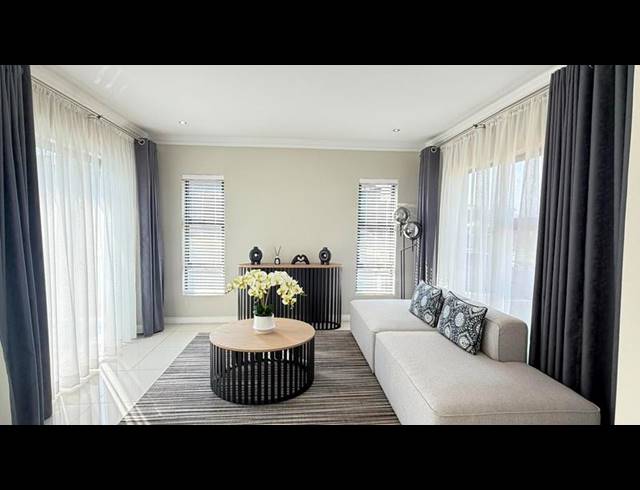 4 BEDROOM HOUSE FOR SALE IN BLUE VALLEY GOLF ESTATE